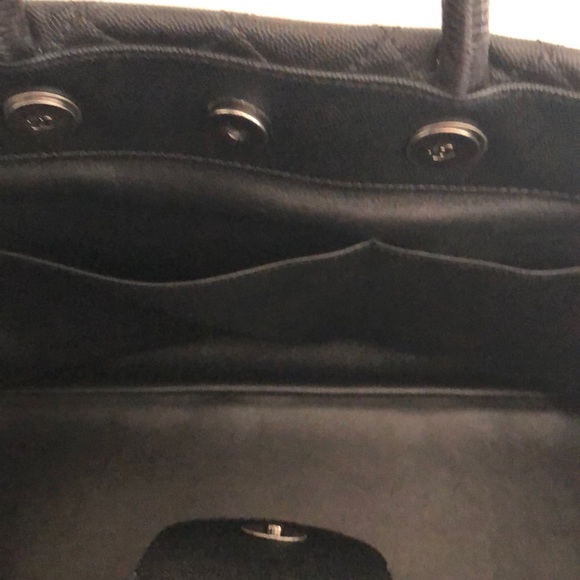 CHANEL Caviar Tote with Exotic Handles - Picture 9 of 16